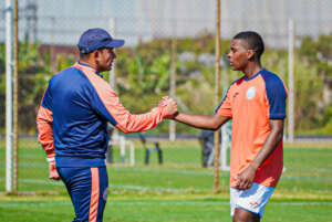 Paulista sub-20: Veja aqui! Volante do Ska Brasil faz golaço do meio de Campo