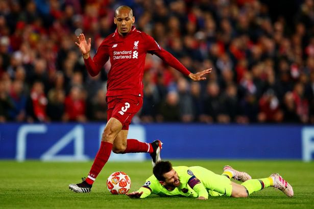 Fabinho deve deixar o liverpool em breve