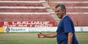 Segundona: Com pagamentos atrasados, hoje é o dia D' no América