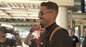 Veríssimo desembarca em São Paulo para assinar com o Corinthians