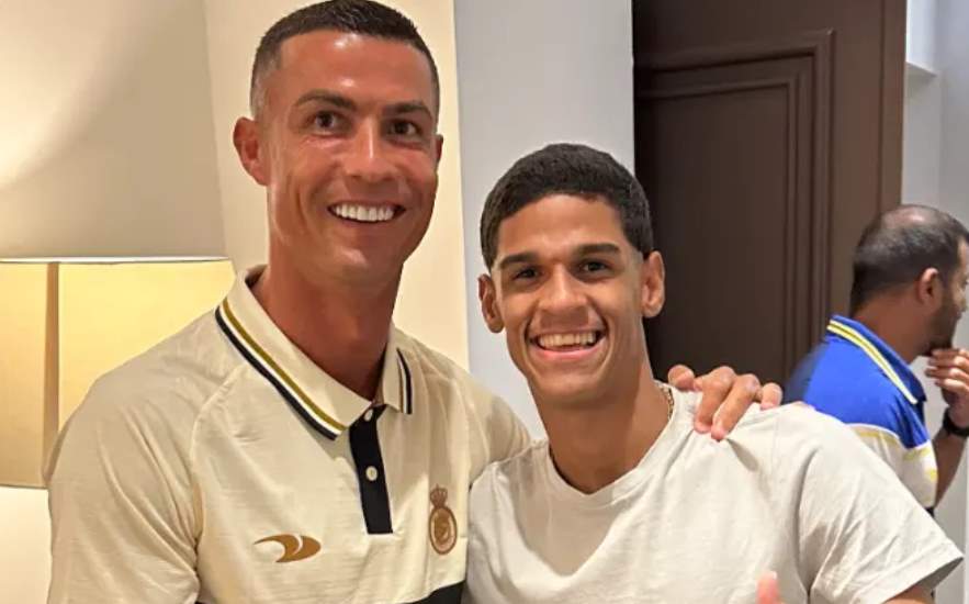 Luva de Pedreiro conhece Cristiano Ronaldo: ‘Um sonho’