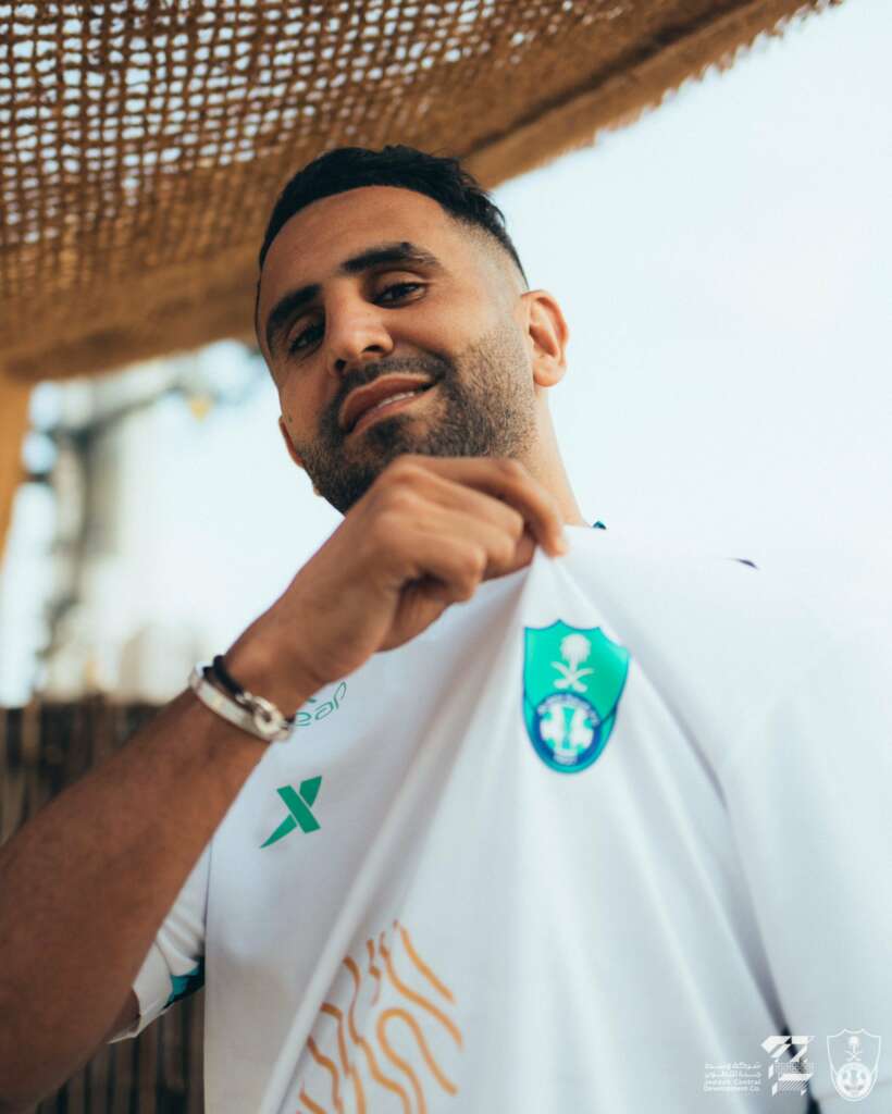 Mahrez se despede do Manchester City e é anunciado pelo Al Ahli, da Arábia Saudita