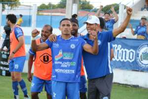 Fluminense-PI 1 x 3 Parnahyba-PI - Tubarão leva a melhor no clássico estadual, quebra tabu e entra no G4