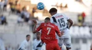 Treinador João Bursi ajudou o seu Tombense a ganhar da Ponte Preta