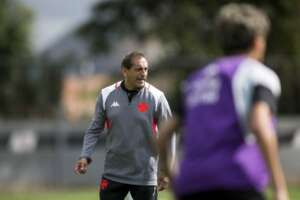 Vasco confirma contratação do técnico argentino Ramón Díaz, ex-Al Hilal