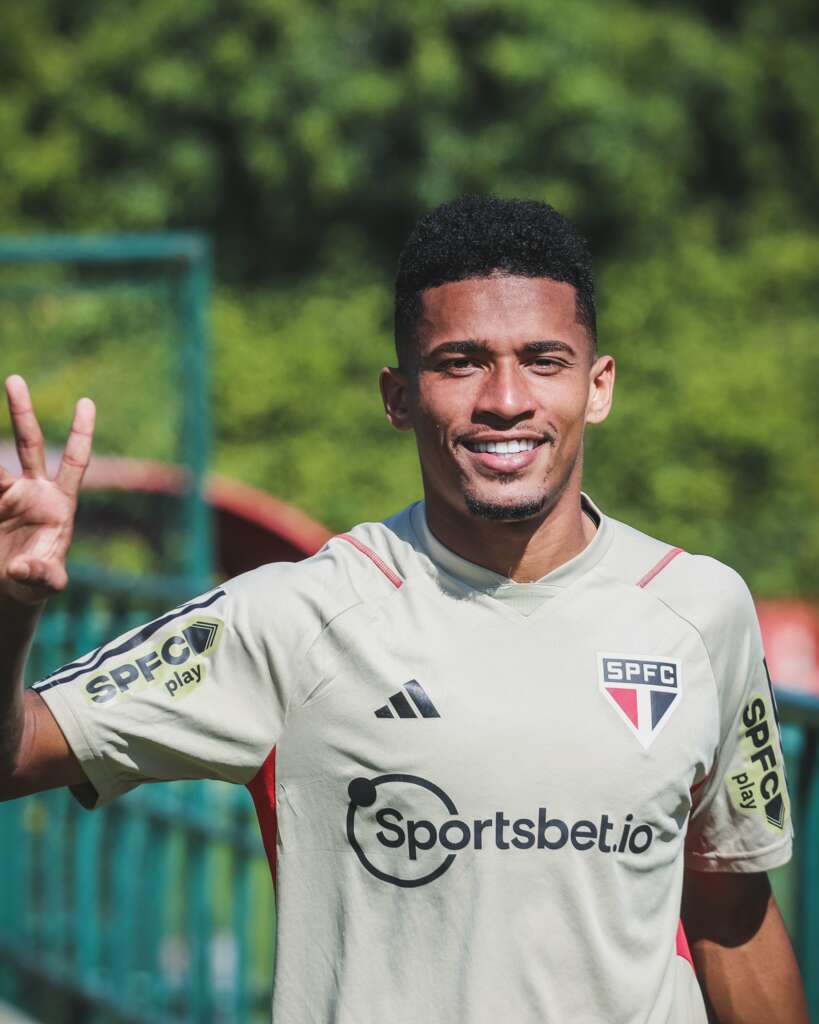 Dorival pode preservar desgastados no São Paulo; Calleri treina com bola