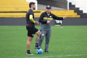 Série B: Tencati faz mistério e não confirma Criciúma para duelo direto contra o Novorizontino