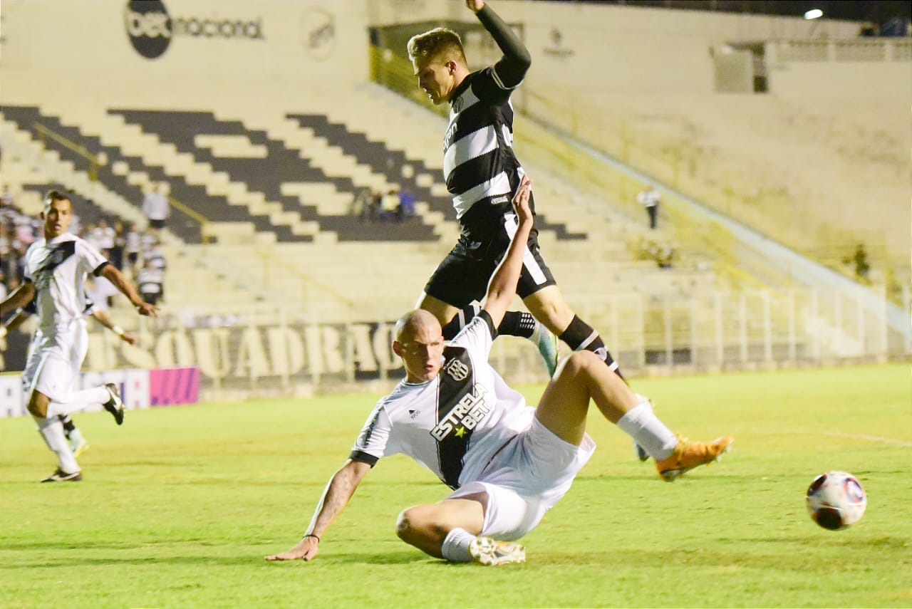 COPA PAULISTA: Finalistas de 2022, XV e Marília estreiam com o pé direito