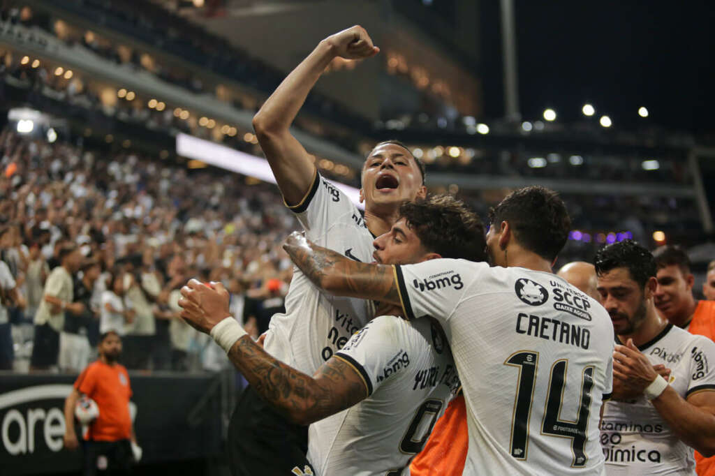 Conmebol retira suspensão e Matheus Araújo pode reforçar Corinthians contra o Newell’s Old Boys