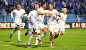 Avaí 0 x 2 ABC - Mais Querido vence duelo direto e respira contra a lanterna