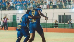 Águia-PA 6 x 1 São Raimundo-RR - Azulão 'acorda', goleia Mundão de virada e se classifica