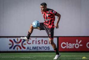 Série B: Ex-Cruzeiro vira garçom e ajuda o Atlético-GO