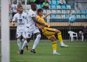 Figueirense-SC 0 x 1 Amazonas-AM - Onça vence e volta à liderança da Série C