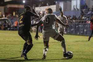 Aparecidense-GO 1 x 0 Manaus-AM - Camaleão confunde Gavião