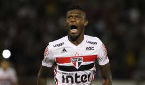 Arboleda provoca críticos após vitória sobre Palmeiras; São Paulo provoca Abel