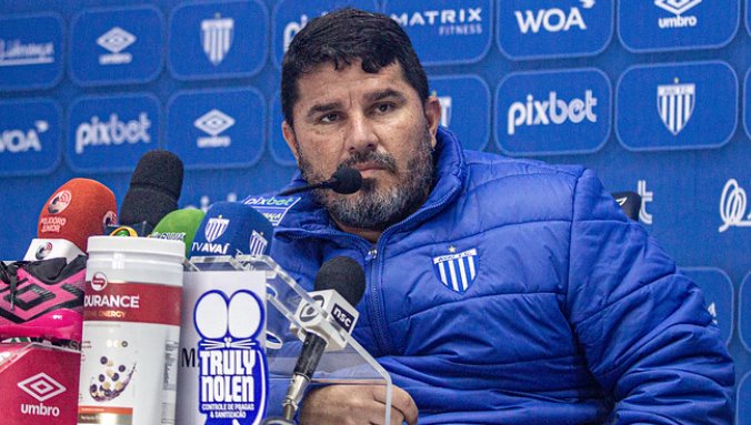 Eduardo Barroca é novamente técnico do Avaí