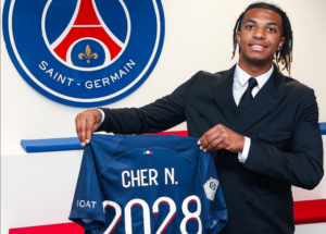 PSG aposta na renovação e anuncia Cher Ndour, meia italiano de 18 anos