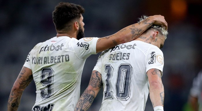 Corinthians vence o Altético-MG fora de casa