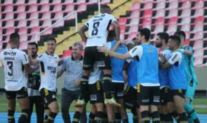 Sampaio Corrêa 0 x 2 Criciúma - Tigre consolida bom momento e assume vice-liderança