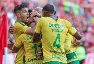 Internacional 1 x 2 Cuiabá - Dourado vira no Beira-Rio e vence Colorado