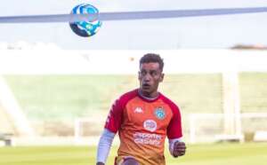 Série B: Titular absoluto, lateral vibra com sequência no Guarani