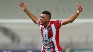 Botafogo-SP anuncia ex-atacante de Ferroviário e Fortaleza