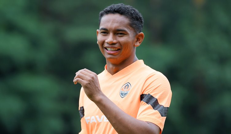 Shakhtar Donetsk contrata Eguinaldo, jovem revelação do Vasco, por R$ 18,2 milhões