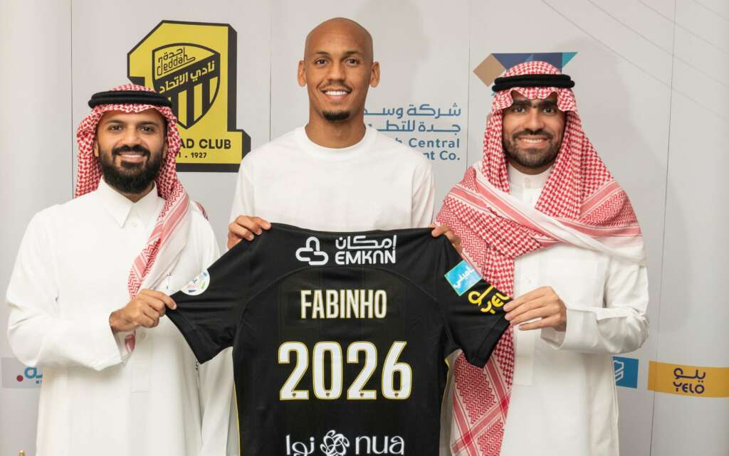 Fabinho se despede do Liverpool após cinco anos e é oficializado no árabe Al-Ittihad