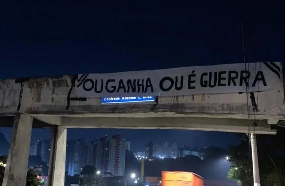 Vídeo! Luan é arrastado de motel e agredido por "torcedores": 'Some do Corinthians' 3 faixa 2