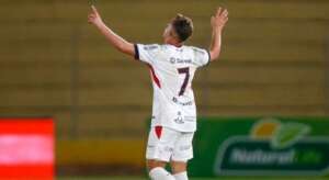 Série B: Com câimbras, Felipe Saraiva vibra com gol nos acréscimos pelo Ituano 