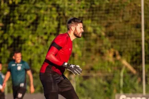 Série C: Goleiro Gasparotto pede liberação para acertar com outro clube e tem pedido aceito pelo Figueirense