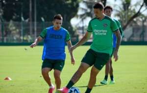Série B: Atlético-GO acerta com dois jogadores do rival Goiás