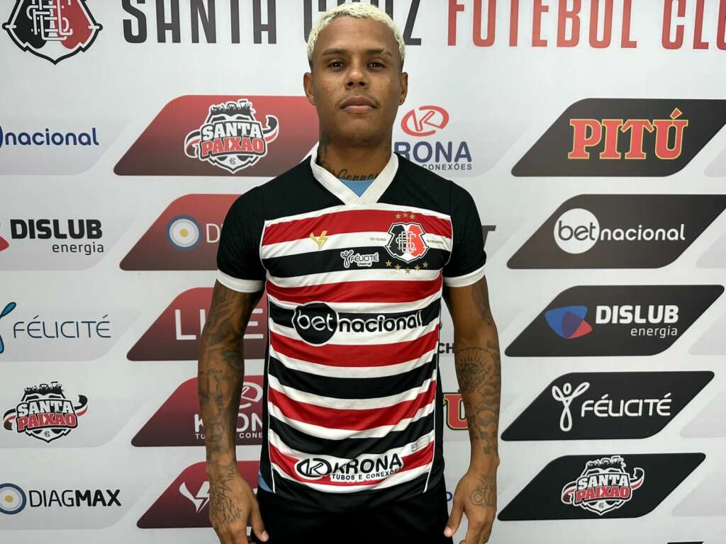 Série D: Santa Cruz apresenta atacante Iago Silva