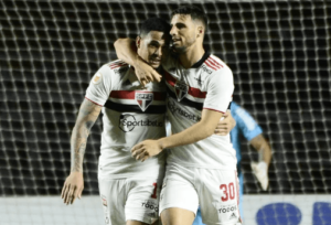 Calleri e Luciano treinam e devem reforçar o São Paulo no Choque-Rei