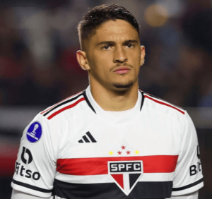 Pablo Maia não treina e deve desfalcar São Paulo no clássico com o Santos