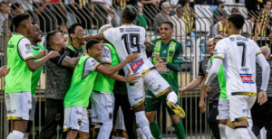 Volta Redonda-RJ 5 x 1 Amazonas-AM - Voltaço presenteia cidade com grande goleada