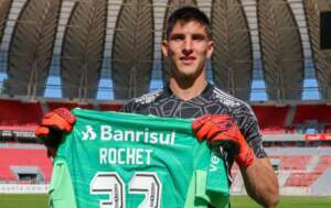 Apresentado no Inter, goleiro Rochet explica 'chapéu' no Grêmio: 'Melhor para mim'