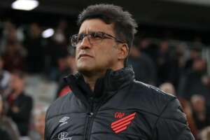 Copa do Brasil: Após eliminação, técnico do Athletico-PR avisa 