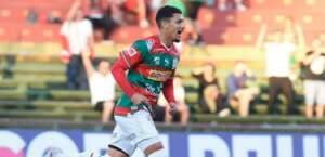 Copa Paulista: Líder, meia comemora início da Portuguesa: 