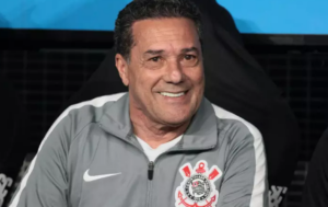 Luxemburgo se entusiasma com a molecada do Corinthians: 'Passa confiança dia a dia'