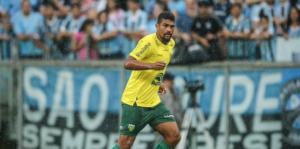 Série C: Ypiranga-RS acerta saída do zagueiro Ronald, do Maringá-PR