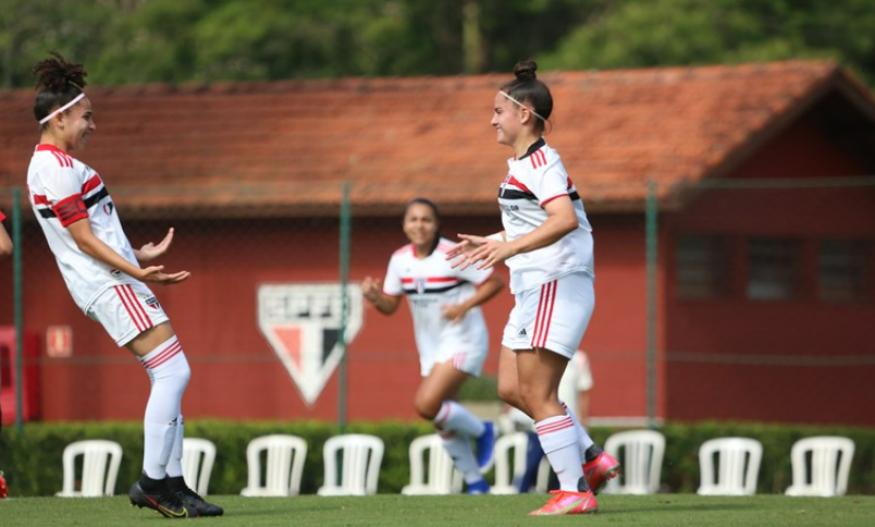 PAULISTA FEMININO SUB-17: São Paulo atropela o Centro Olímpico e avança à  semifinal