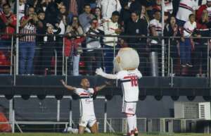 COPA DO BRASIL: São Paulo vence clássico; Flamengo vira e Corinthians perde para o América-MG