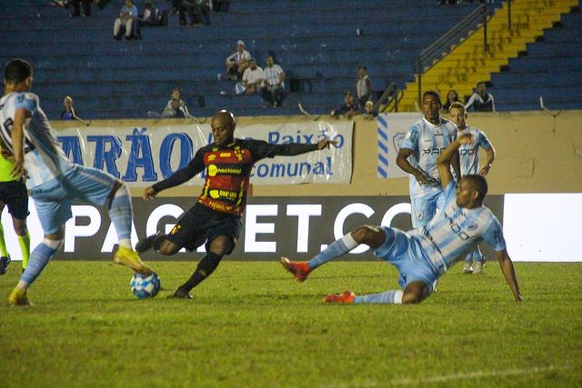 Sport vence Londrina