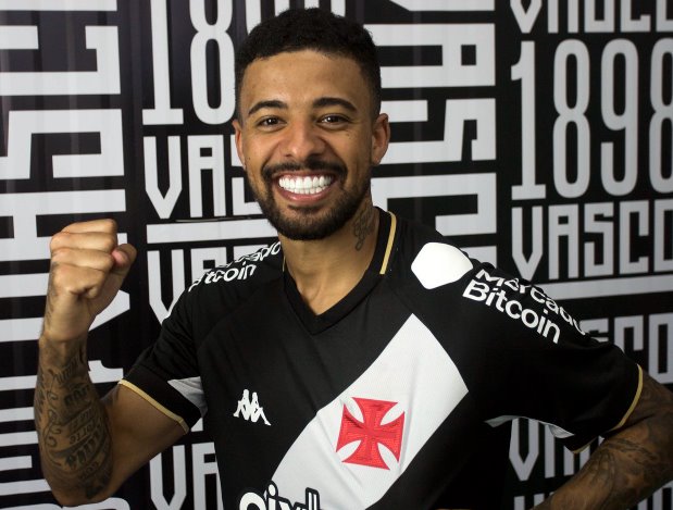 Vasco anuncia Paulinho, meia revelado no Fluminense que estava na Arábia Saudita