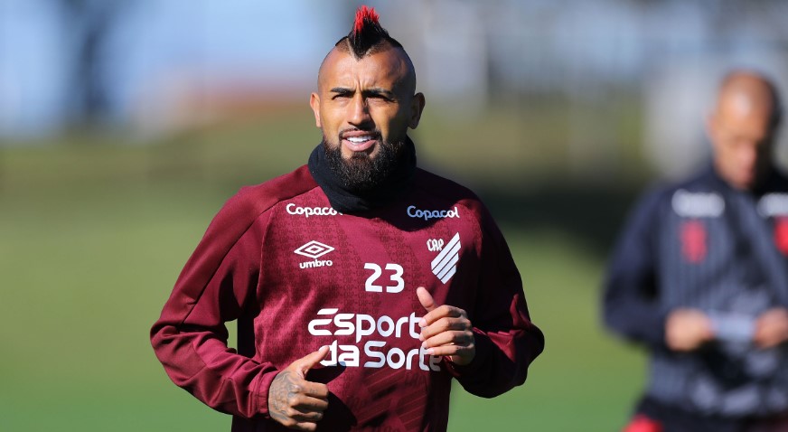 Vidal pode estrear no Athletico-PR
