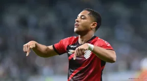 De Neymar a Vítor Roque: confira maiores vendas do futebol brasileiro para o exterior