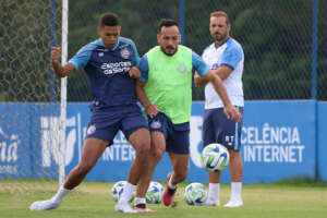 Bahia treina com novidades para enfrentar Cuiabá
