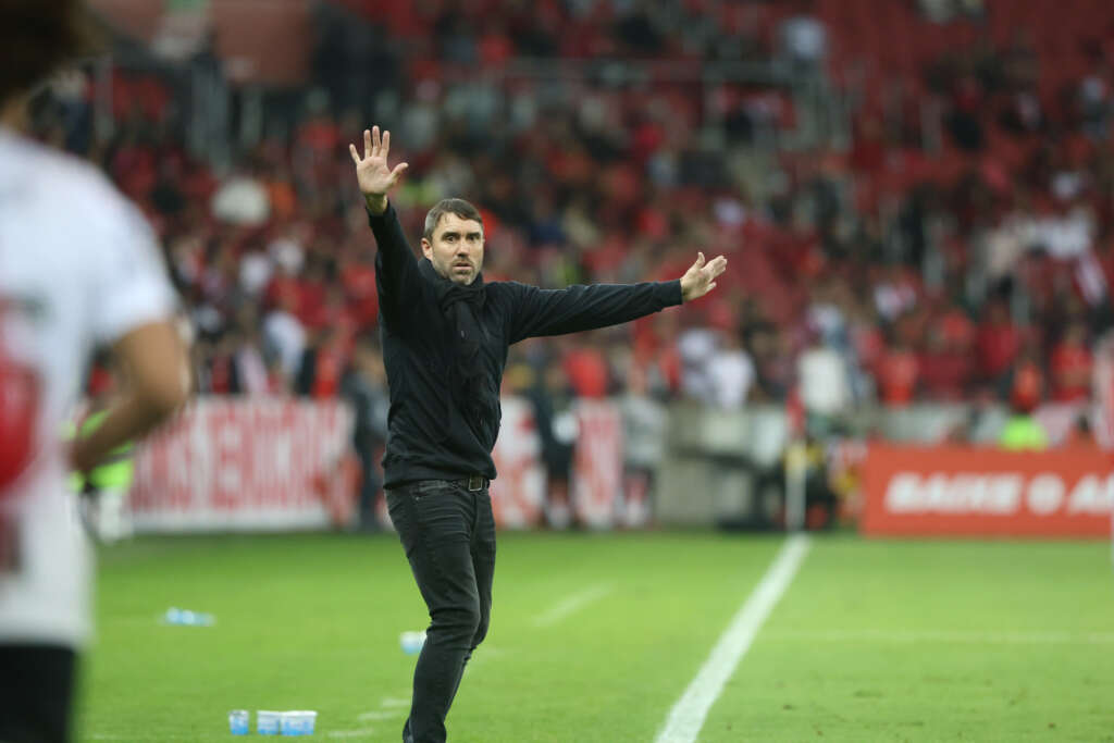 Coudet elogia elenco do Internacional após empate contra o Corinthians (Foto: Ricardo Duarte/Inter)