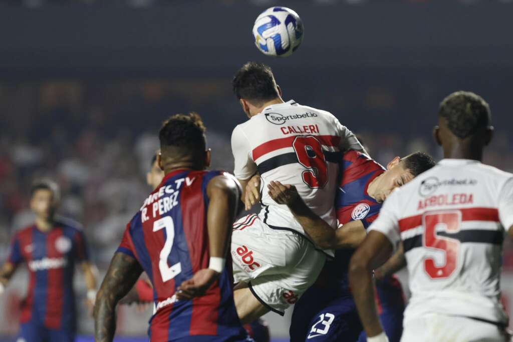 Argentinos são presos por racismo durante jogo do São Paulo na Sul-Americana (Foto: Rubens Chiri/Saopaulofc.net)